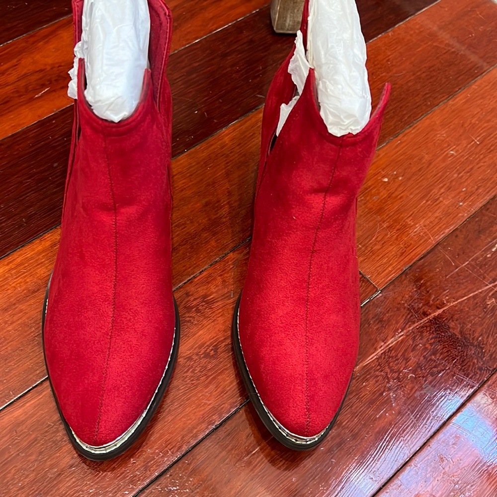 Journee red cowboy boot